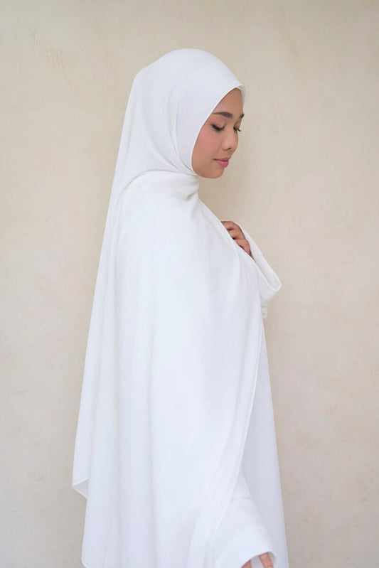 NURA Shawl (Soft Ivory)