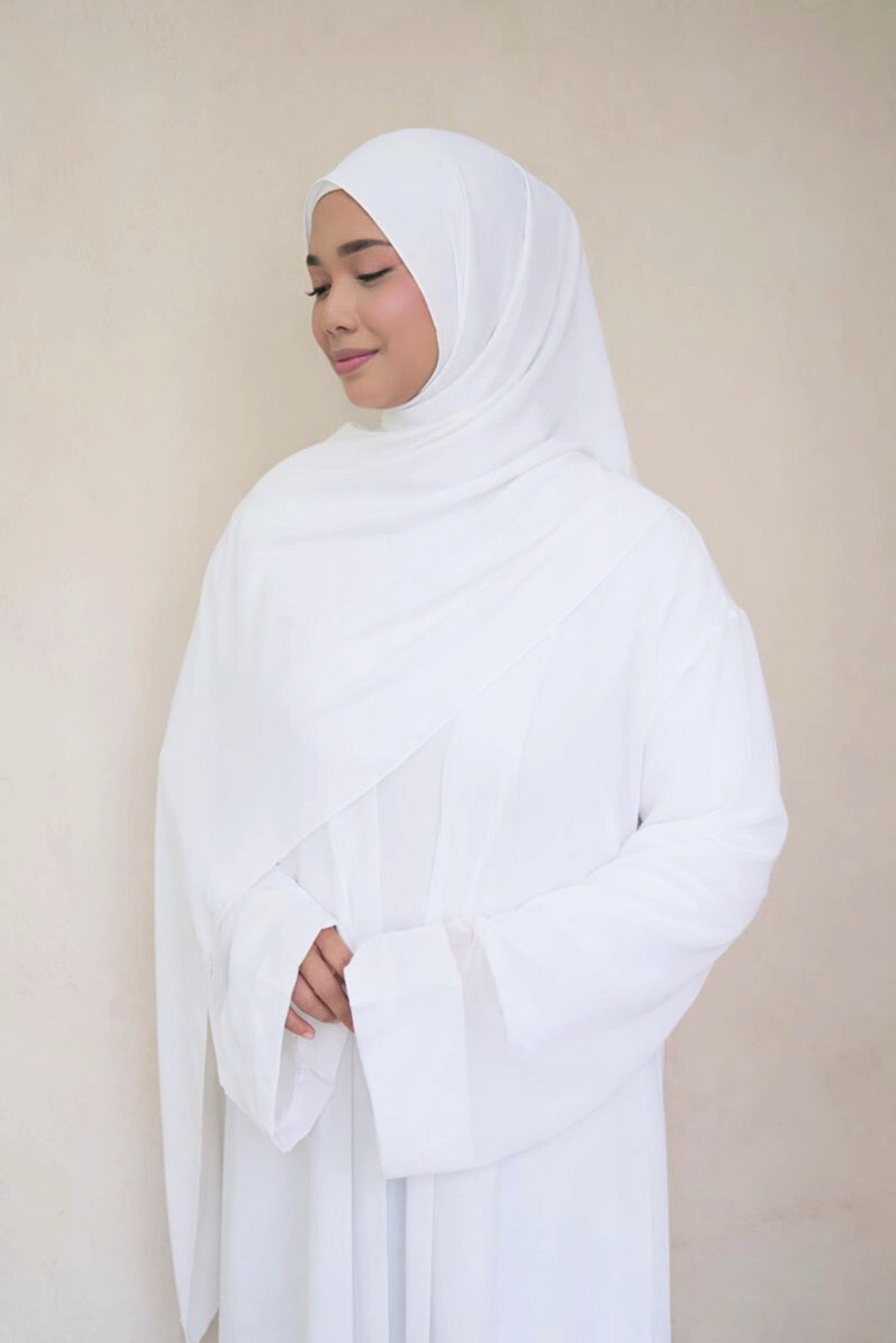 NURA Shawl (Soft Ivory)