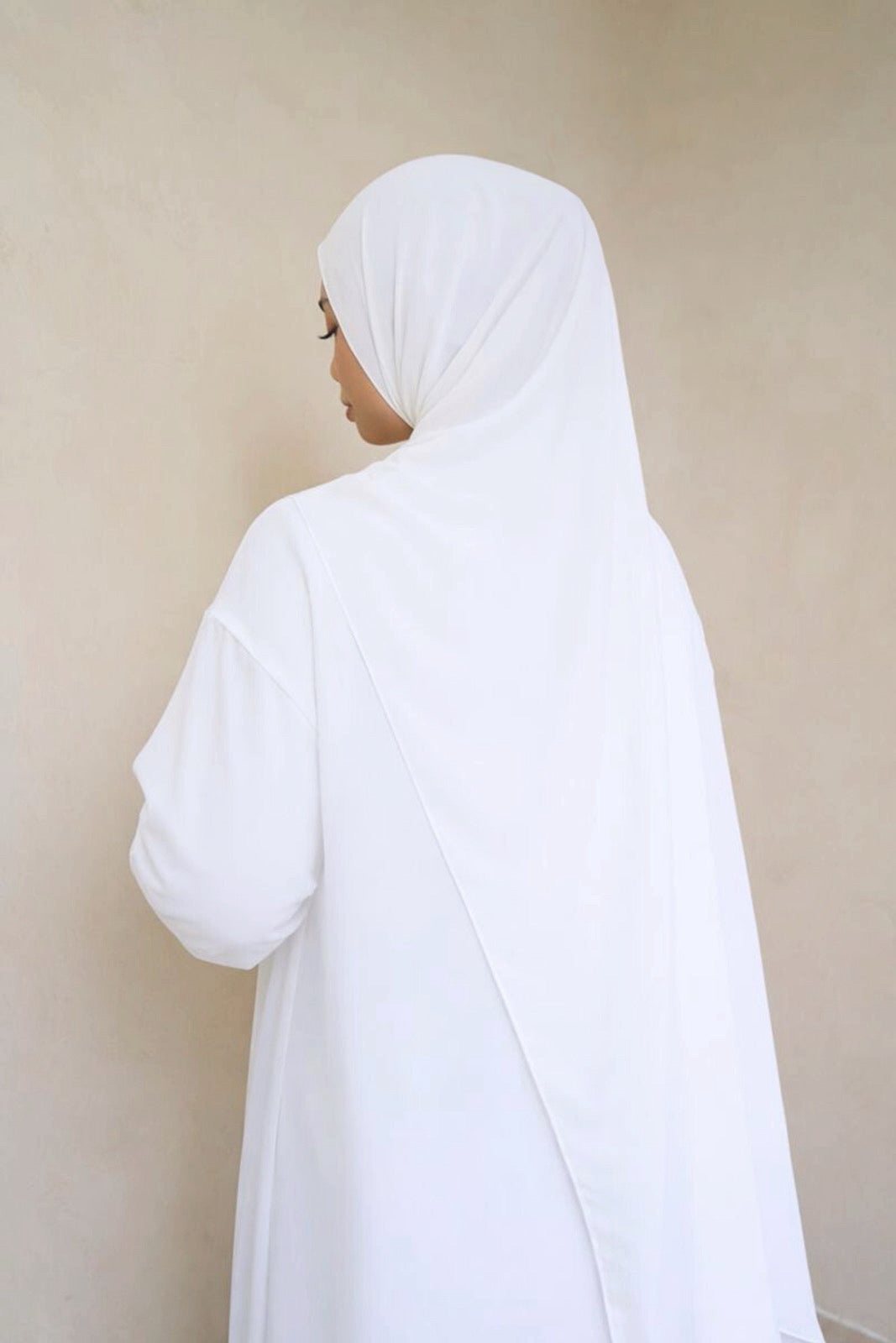 NURA Shawl (Soft Ivory)