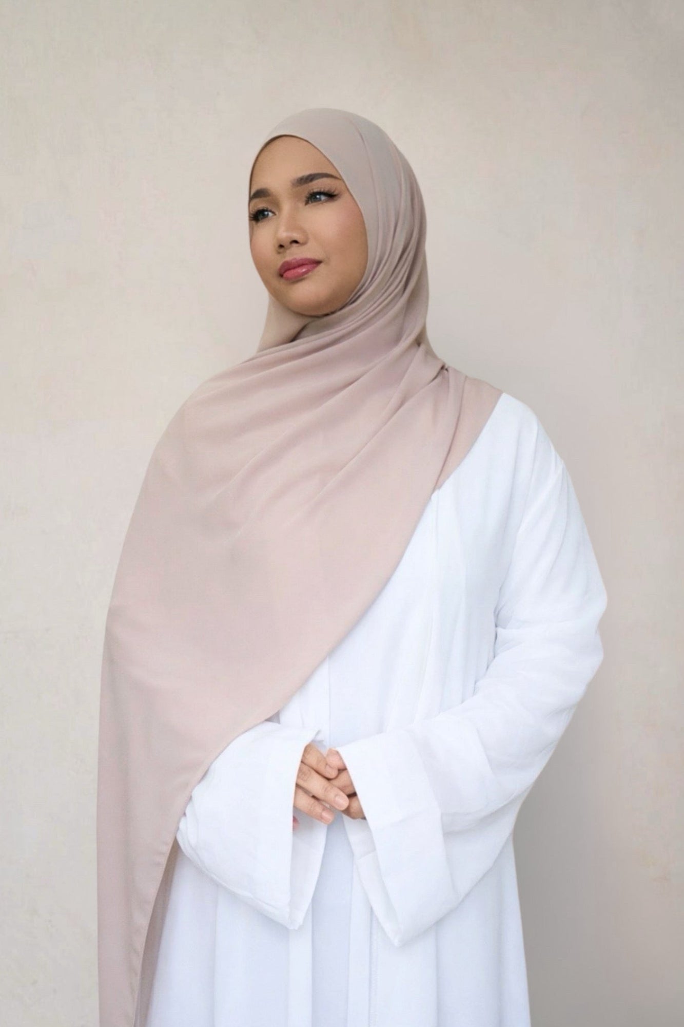 NURA Shawl (Warm Almond)