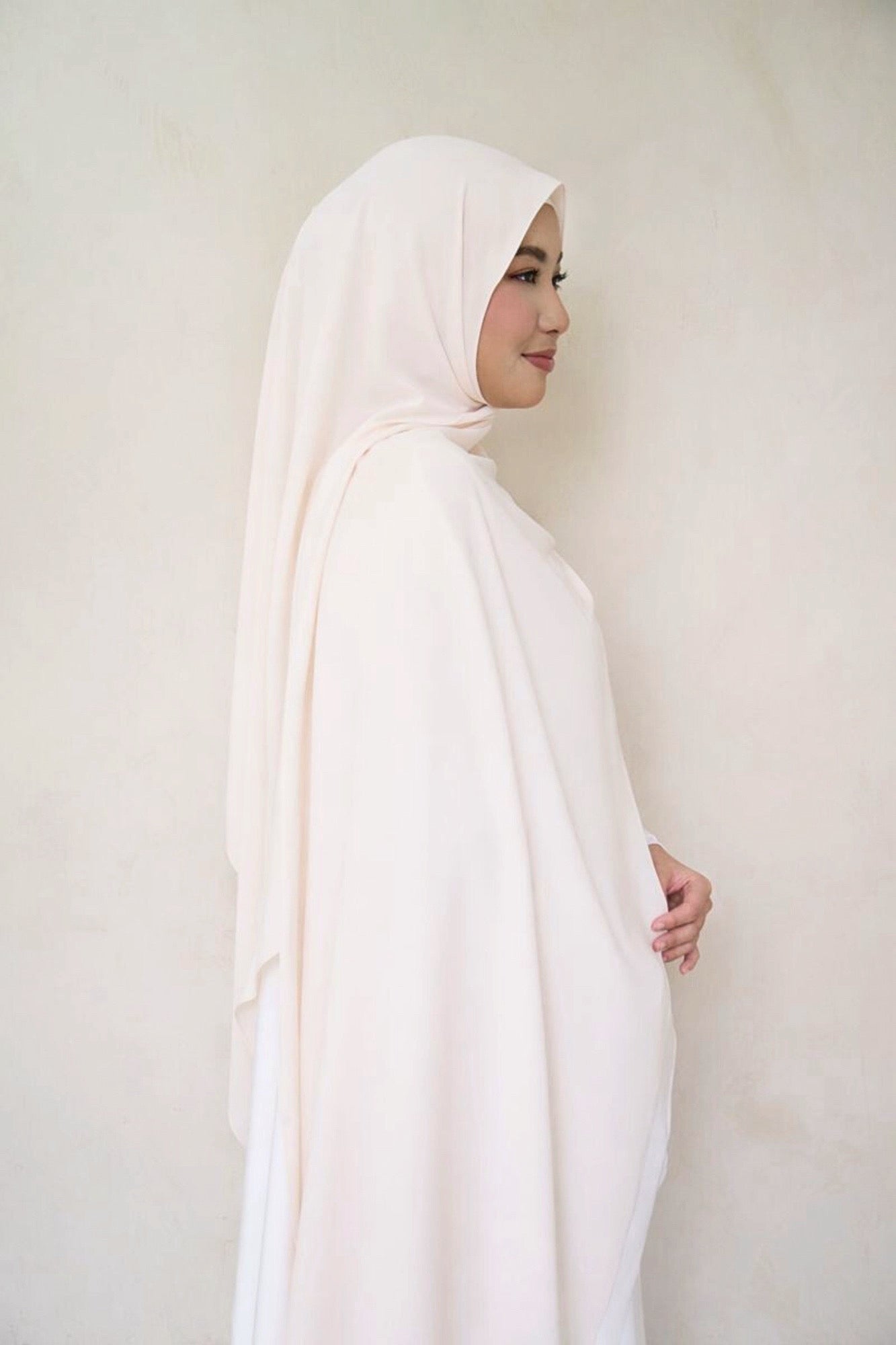NURA Shawl (Nude Cream)